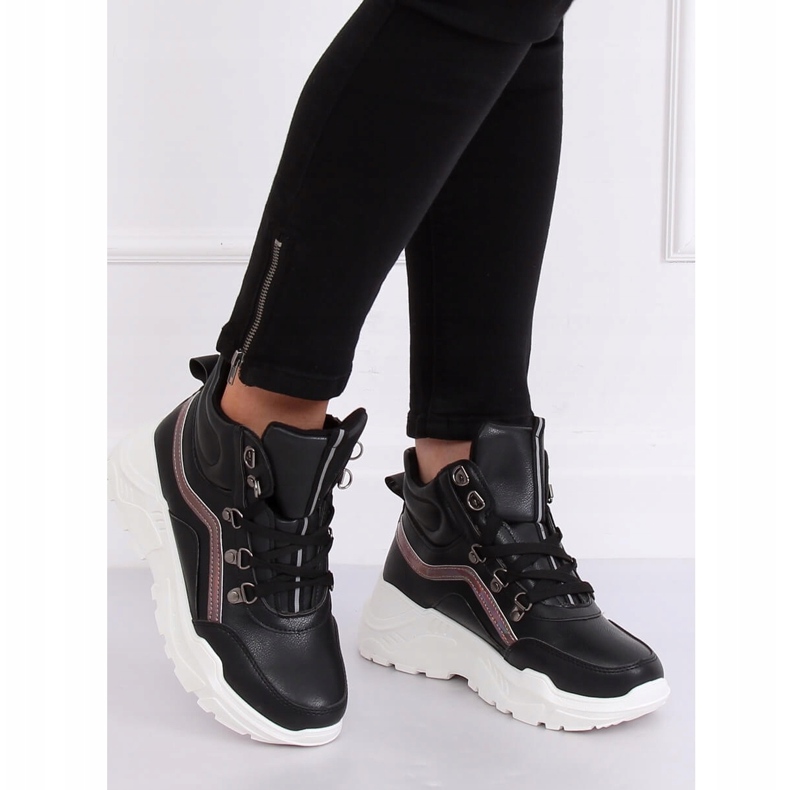 Černá sportovní obuv s vysokým kotníkem RB-3348 Black černý 2