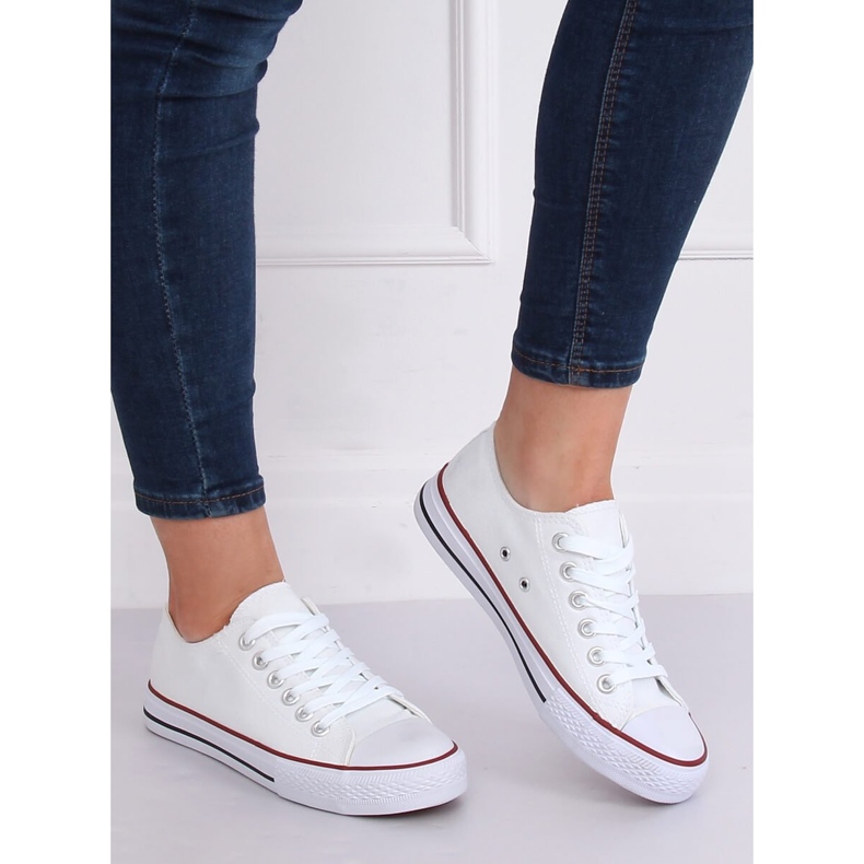 Bílé klasické dámské tenisky 7050Y White bílý 1