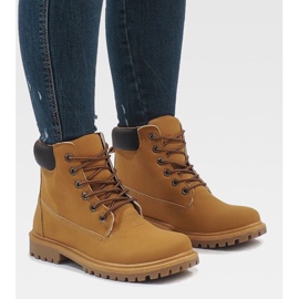 B788 Žluté dřevěné lapače žlutá 1