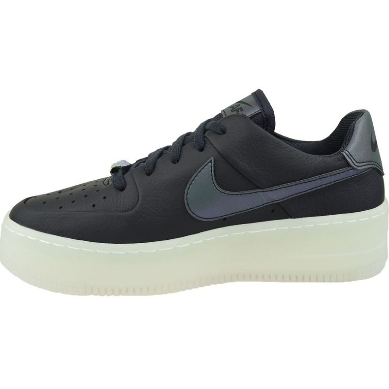 Nike W AF1 Sage Low Lx W AR5409-004 černý 1