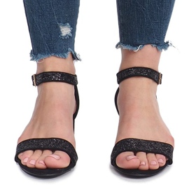 Černé sandály na postu Montana černý 1