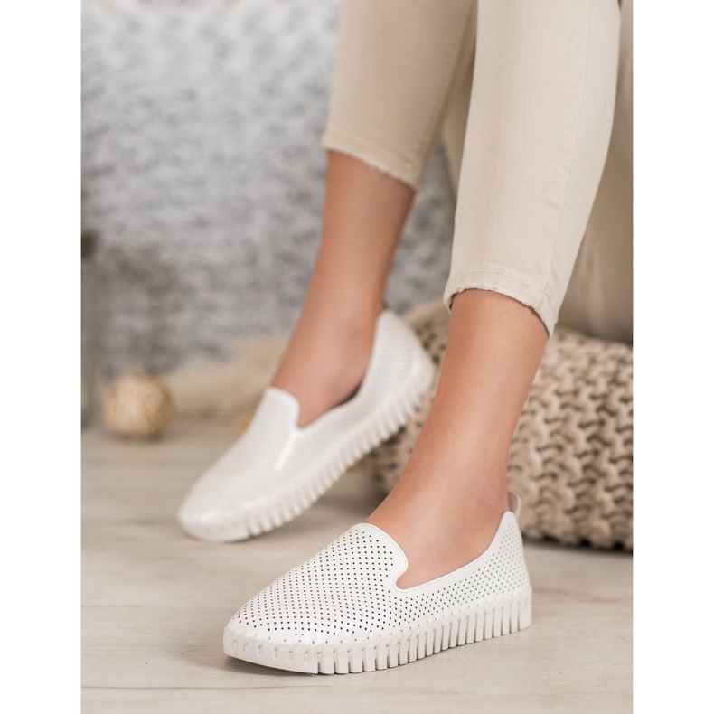 Goodin Bílí páni na nástupišti bílý 1