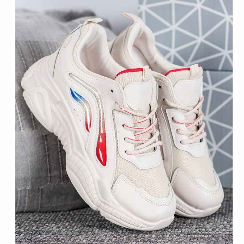 SHELOVET Módní tenisky na platformě bílý 2