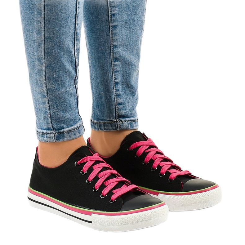 Černé klasické nízké tenisky W03 černá zelená 1 Černé klasické nízké tenisky W03 černá zelená 1