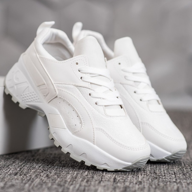 Sportovní obuv MCKEYLOR bílý 1