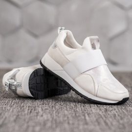 SHELOVET Nazouvací boty na platformě bílý 2