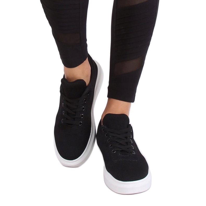 Černé dámské tenisky LV82P Black černý 1