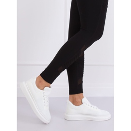 Bílé dámské tenisky LV82P White bílý 2 Bílé dámské tenisky LV82P White bílý 2