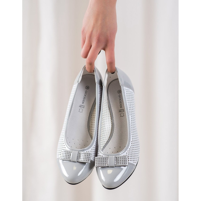 Goodin Prolamované pumpy s mašlí bílý šedá 1