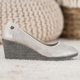 Lehká klínová čerpadla béžový 1 Lehká klínová čerpadla béžový 1