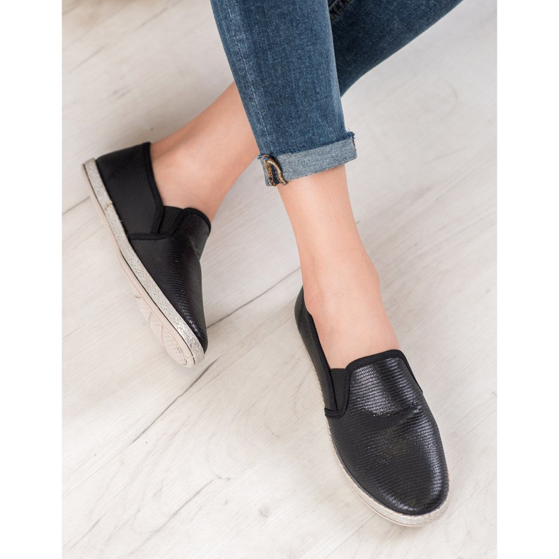 SHELOVET Lesklé nazouvací boty černá 1