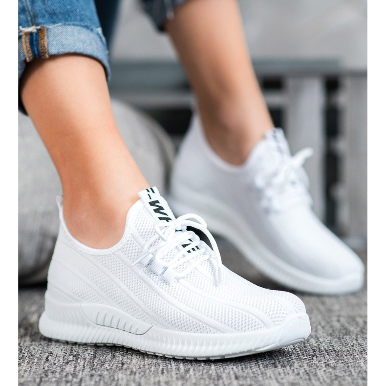 SHELOVET Bílé prolamované boty bílý 1