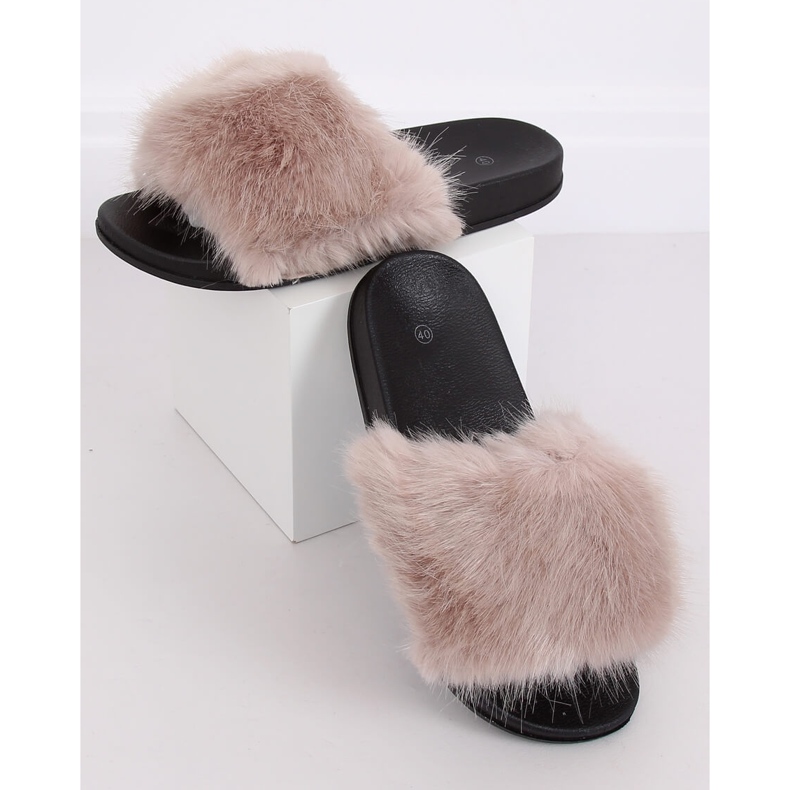 Béžové pantofle s kožešinou CK107P Béžová béžový 1