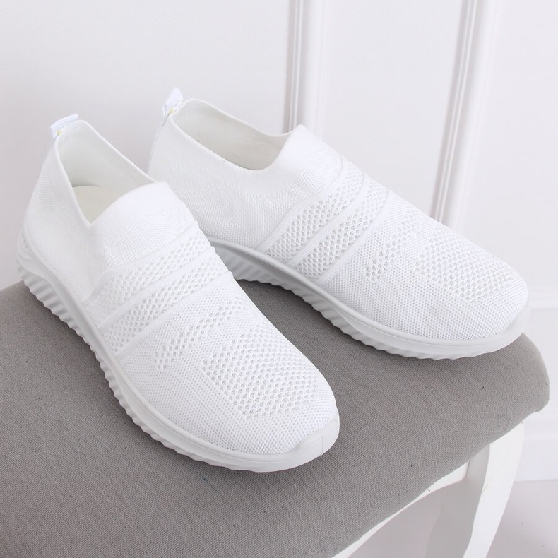 Bílá NB331P Bílá sportovní obuv bílý 2 Bílá NB331P Bílá sportovní obuv bílý 2