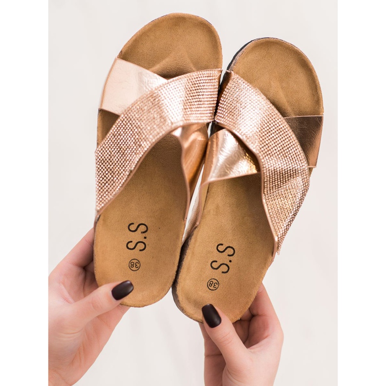 SHELOVET Klasické zlaté pantofle zlatý 1