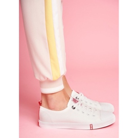Bílé dámské tenisky Big Star FF274087 bílý 1
