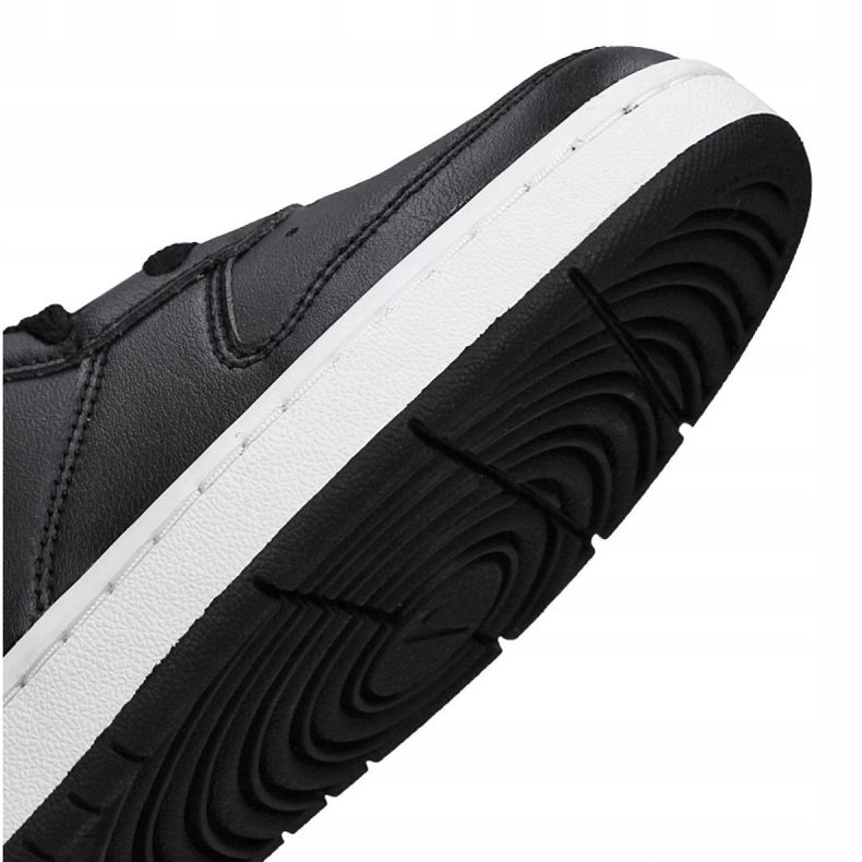Boty Nike Court Borough Low 2 (GS) Jr BQ5448-002 černý 1