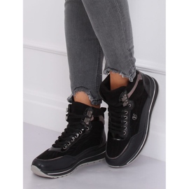 Černá sportovní špičková obuv JM6825R Negro černý 2