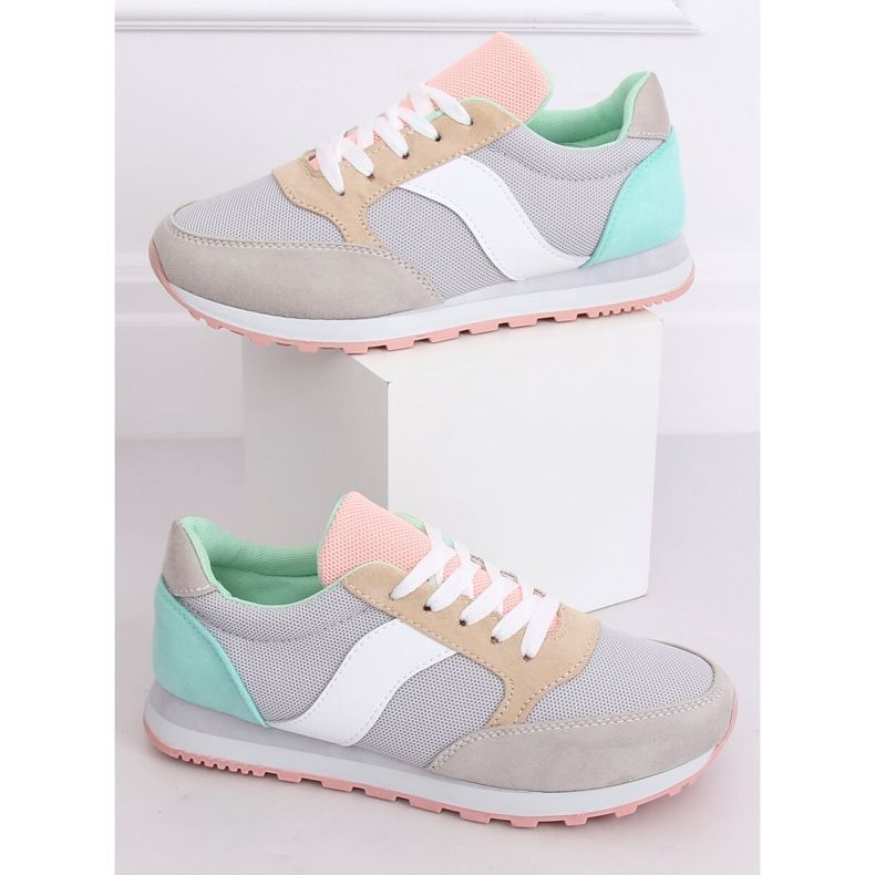 Vícebarevná sportovní obuv BL191P v šedé barvě šedá vícebarevný 2 Vícebarevná sportovní obuv BL191P v šedé barvě šedá vícebarevný 2