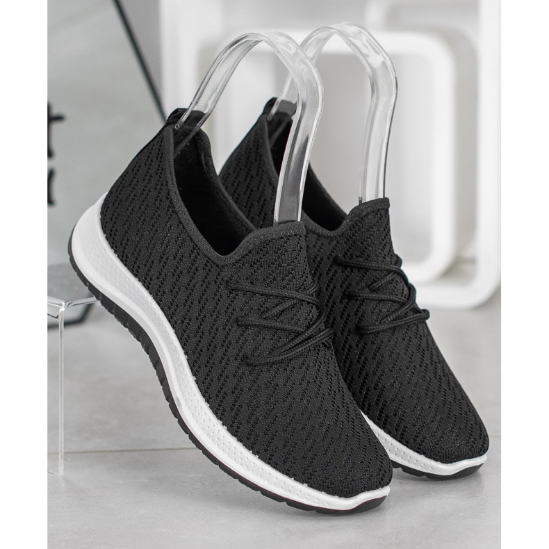 SHELOVET Černá prolamovaná sportovní obuv 2