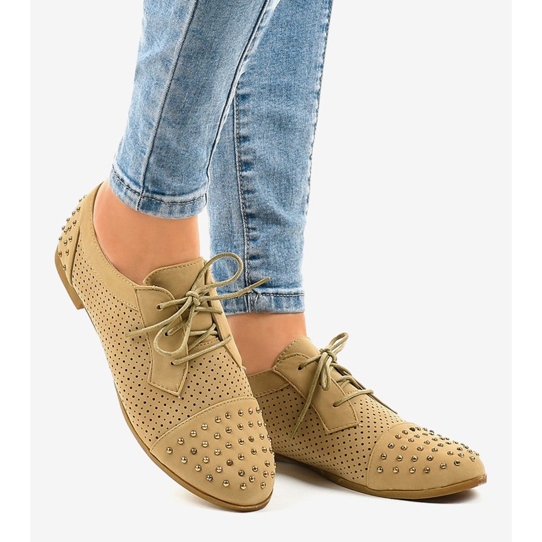 Béžové prolamované boty s cvočky MJ1125 béžový 2