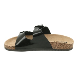 Lakované anatomické černé pantofle Lee Cooper 1043 černá 1