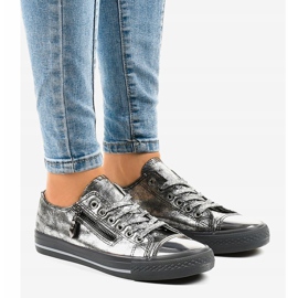 Šedé lesklé tenisky TL-64 šedá 1