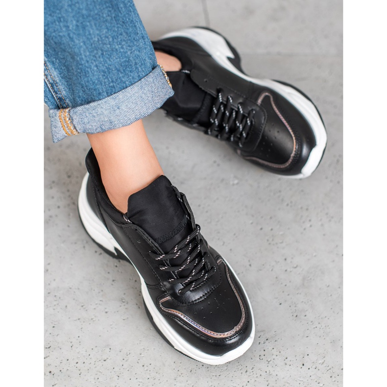 SHELOVET Černé sportovní boty černá 1