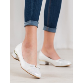 SHELOVET Elegantní lodičky s perlou bílý šedá 2