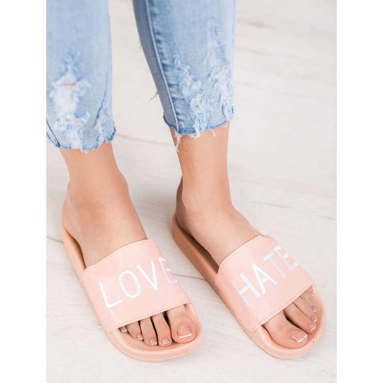 Small Swan Eko kožené přezůvky LOVE &amp; HATE růžový 1