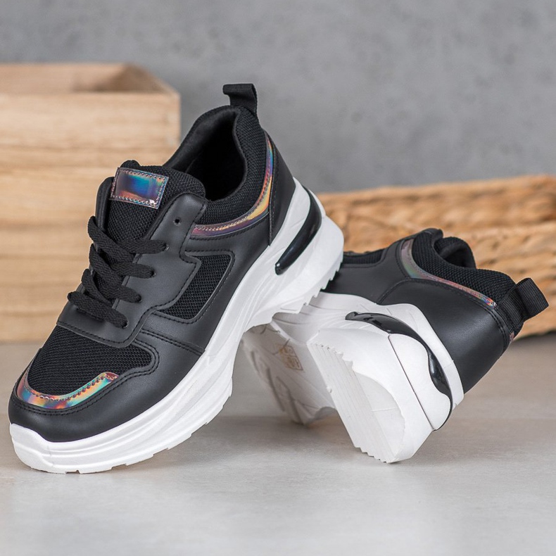 SHELOVET Černé tenisky s efektem Holo černá 2