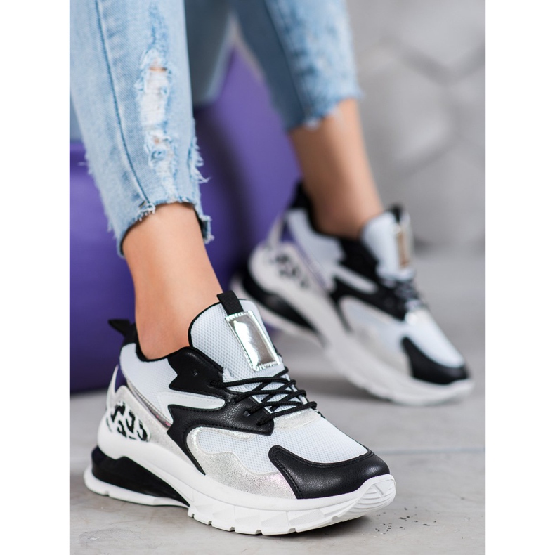 Ideal Shoes Tenisky s černými vložkami bílý 1