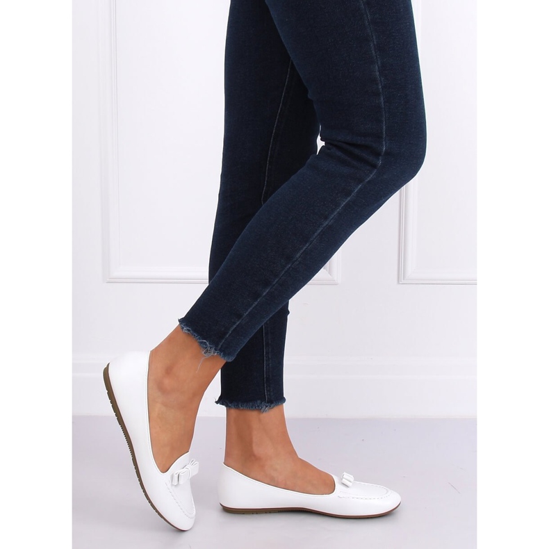 Bílé dámské mokasíny A8637 White bílý 1