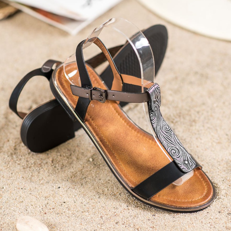 Small Swan Klasické sandály s eko kůží černá 2