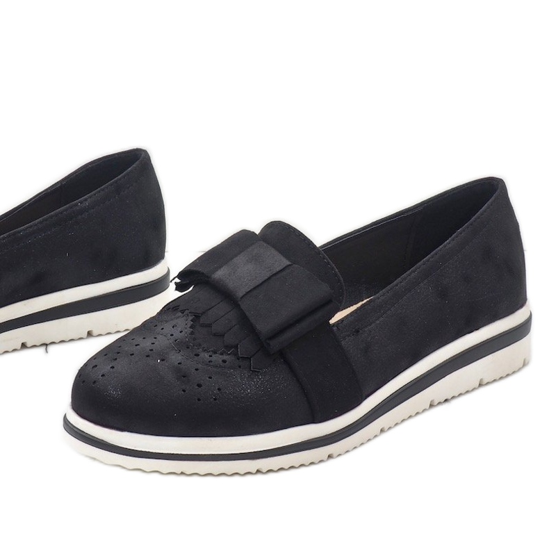 Černé matné boty na klínku YT-8 černá 1