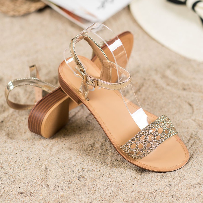 Small Swan Elegantní pletené sandály zlatý 1