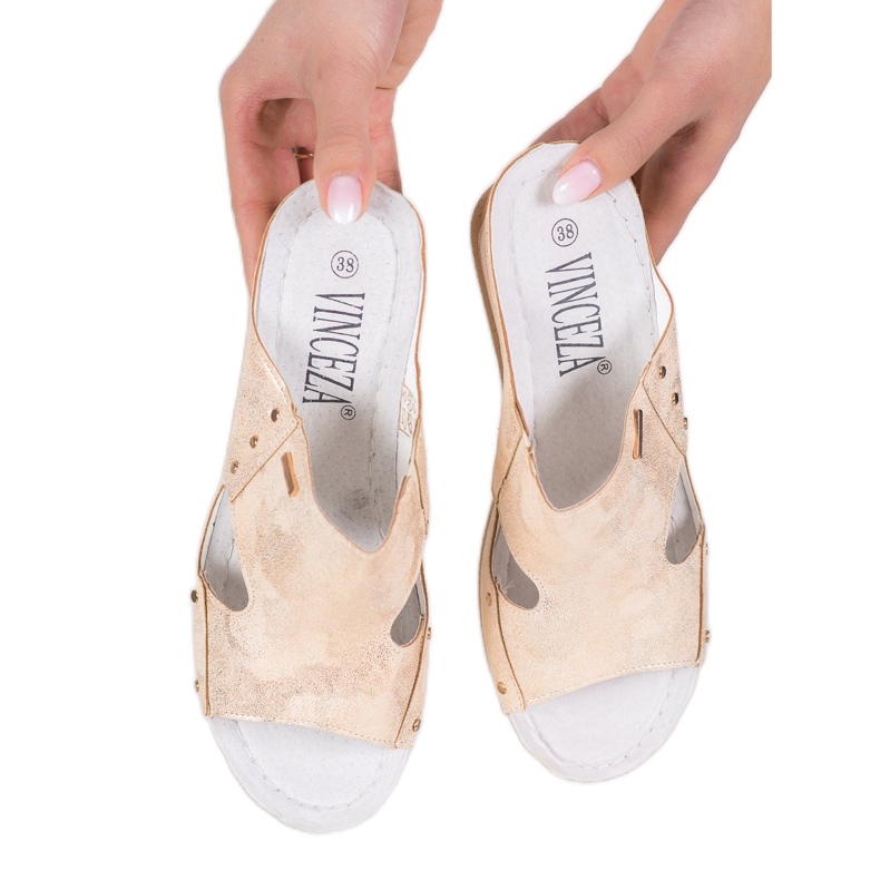 Klínové sandály VINCEZA zlatý 2