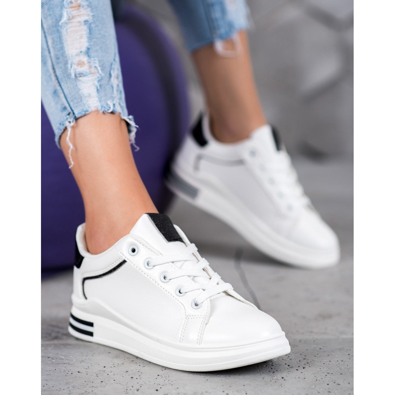 Diamantique Bílé sportovní boty bílý 1