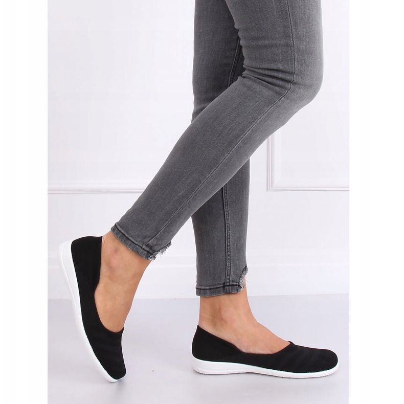 IC03 Balerínky z černé síťoviny černý 2