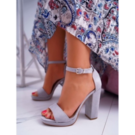 ADY Dámské šedé sandály na platformě Debora na vysokém podpatku šedá 1