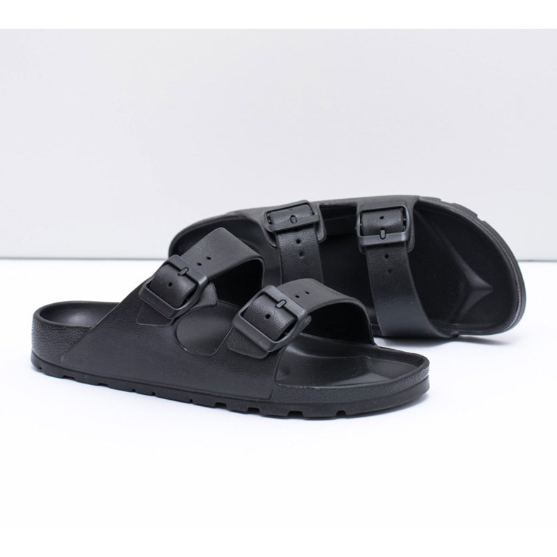 Flameshoes Pánské černé lehké pantofle do zahrady černý 2