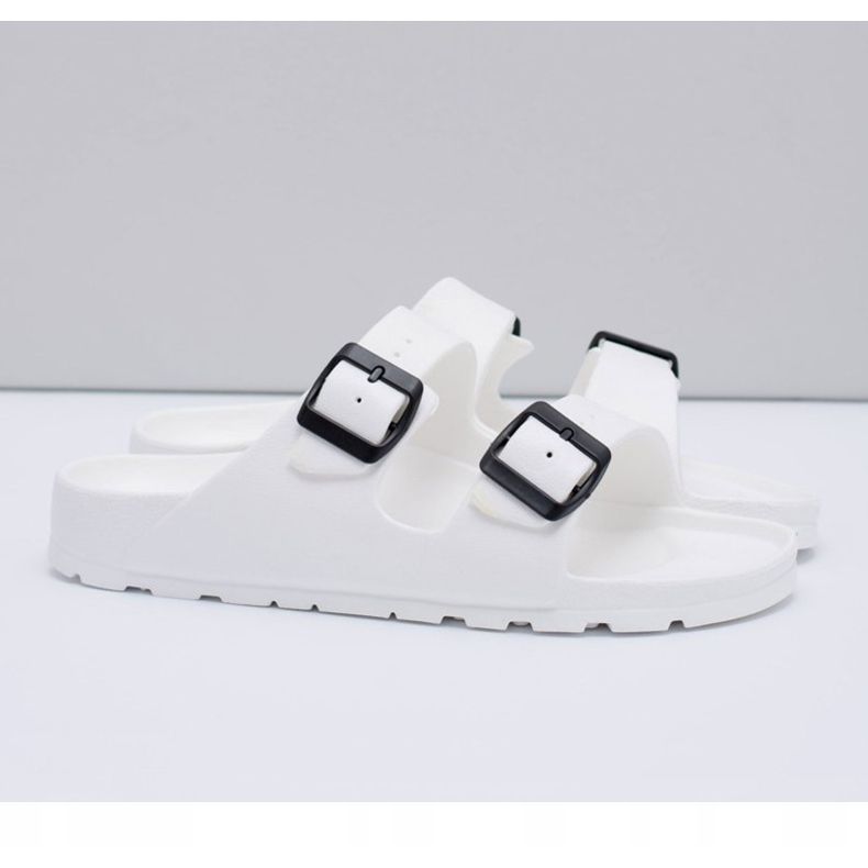 Flameshoes Pánské bílé zahradní pantofle bílý 1