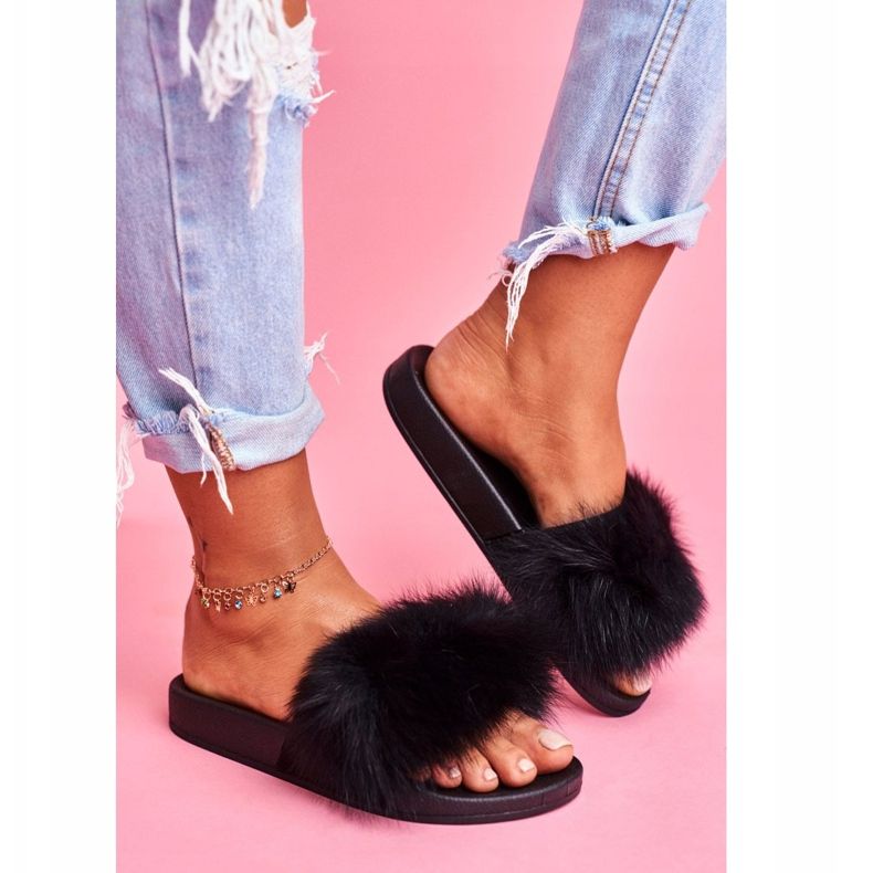 Dámské pantofle s přírodní kožešinou černé Naturis černá 2