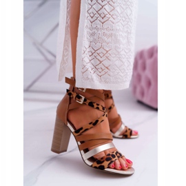 FE1 Elegantní dámské sandály na vysokém podpatku s páskami z Villey hnědý 1