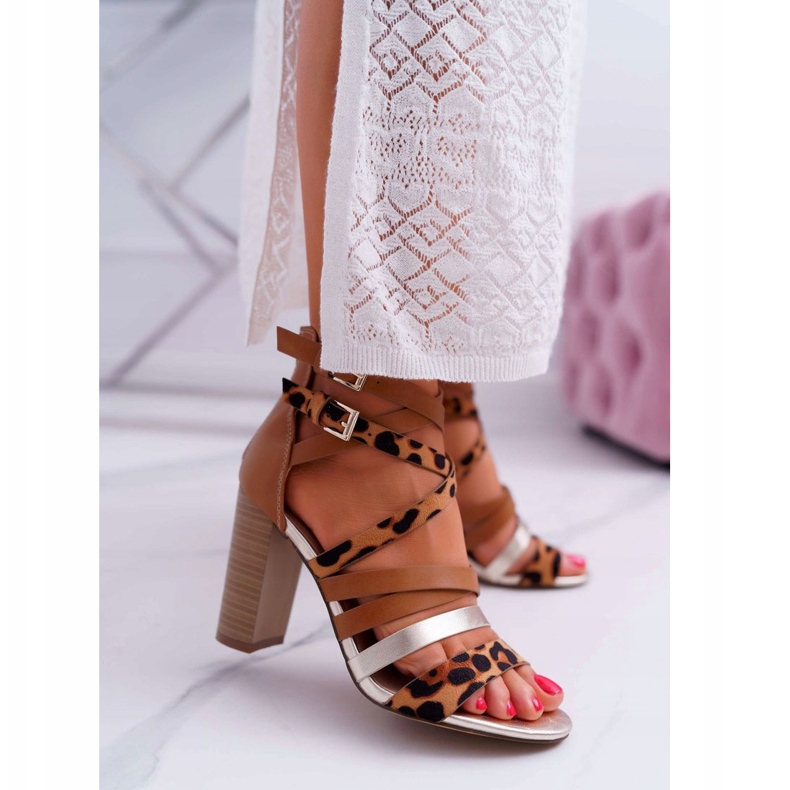 FE1 Elegantní dámské sandály na vysokém podpatku s páskami z Villey hnědý 1