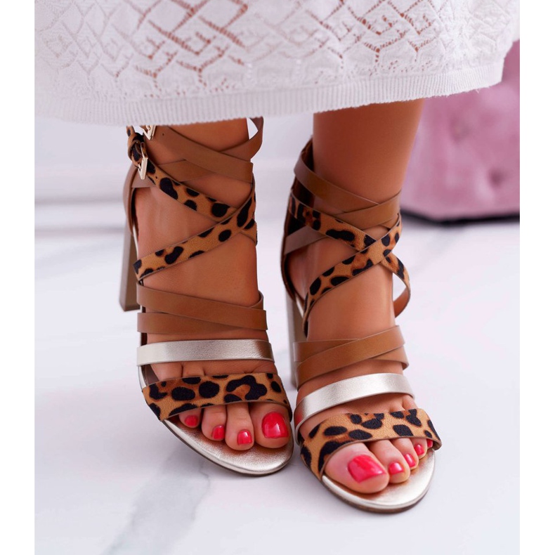 FE1 Elegantní dámské sandály na vysokém podpatku s páskami z Villey hnědý 2