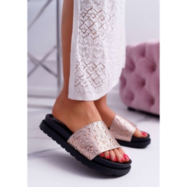 Dámské pantofle s kubickým zirkonovým šampaňským XTI 48821 růžový 1 Dámské pantofle s kubickým zirkonovým šampaňským XTI 48821 růžový 1