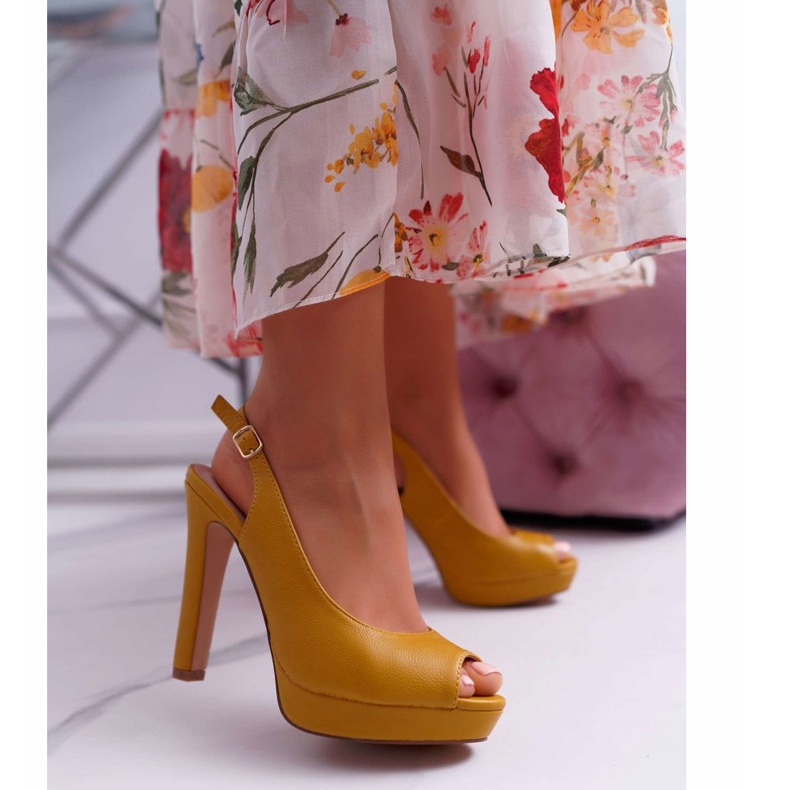 Moow Dámské sandály na vysokém podpatku žluté Lorajn žlutá 1