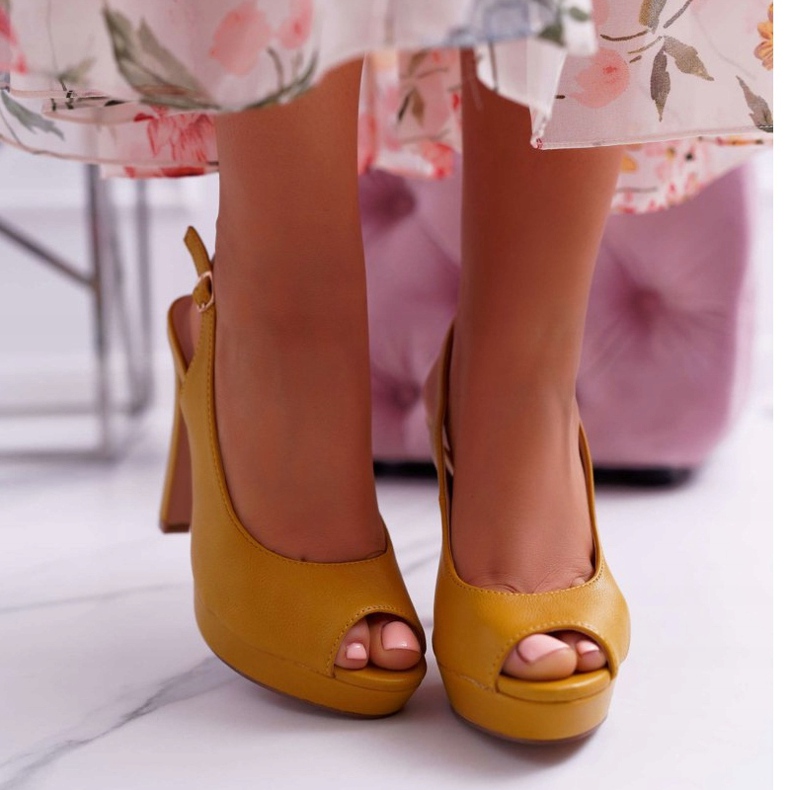 Moow Dámské sandály na vysokém podpatku žluté Lorajn žlutá 2