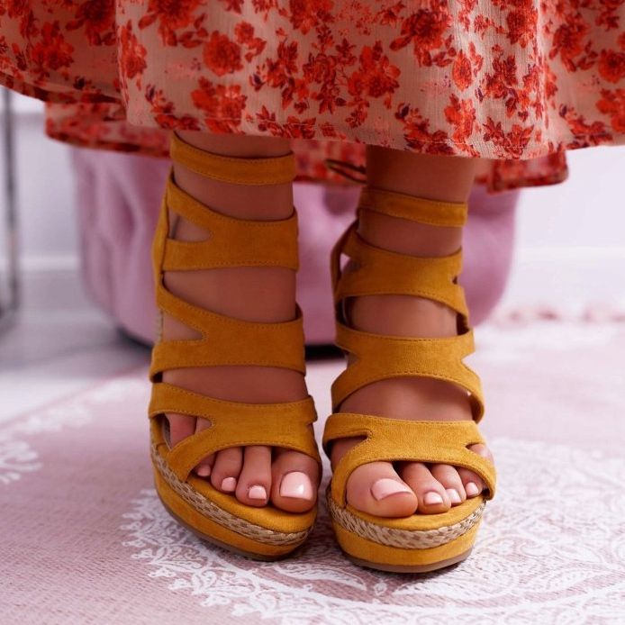 FE1 Dámské sandály na klínku, žlutý provázek, Liluena žlutá 2